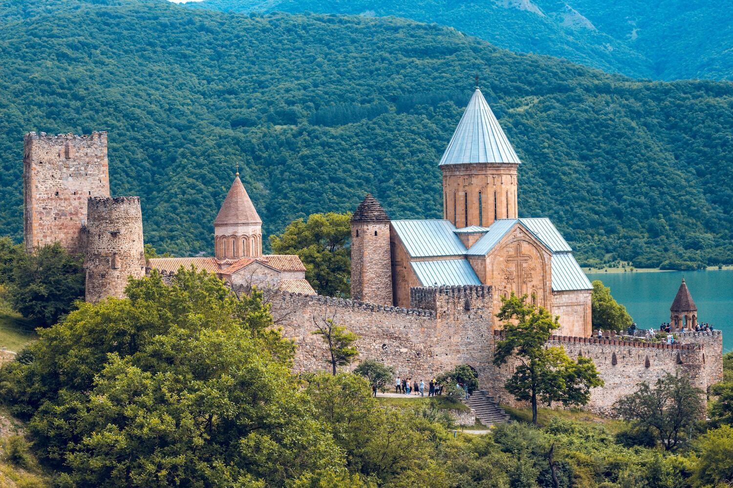 კავკასიონის მარგალიტები ერთ დღიანი ტური თბილისიდან